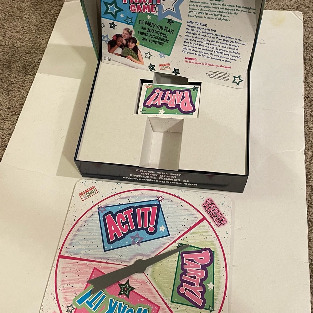 Sleepover Party Game - Picture 2 of 4